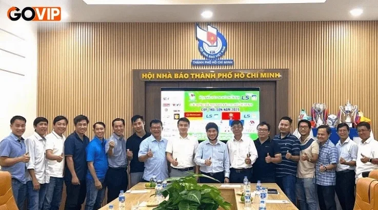 GoVIP tài trợ, quảng bá thương hiệu và ủng hộ từ thiện tại giải bóng