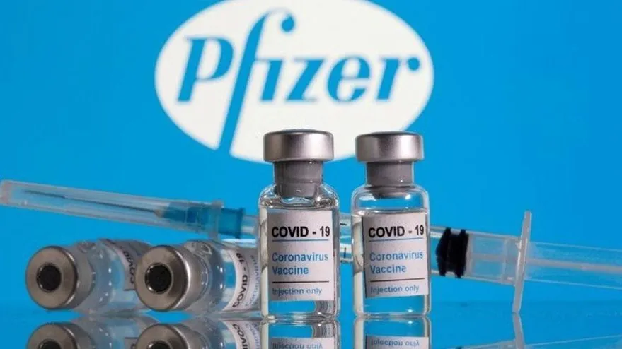Branding của Pfizer sử dụng màu xanh dương mang lại cảm giác đáng tin cậy cho khách hàng Branding của Pfizer sử dụng màu xanh dương mang lại cảm giác đáng tin cậy cho khách hàng