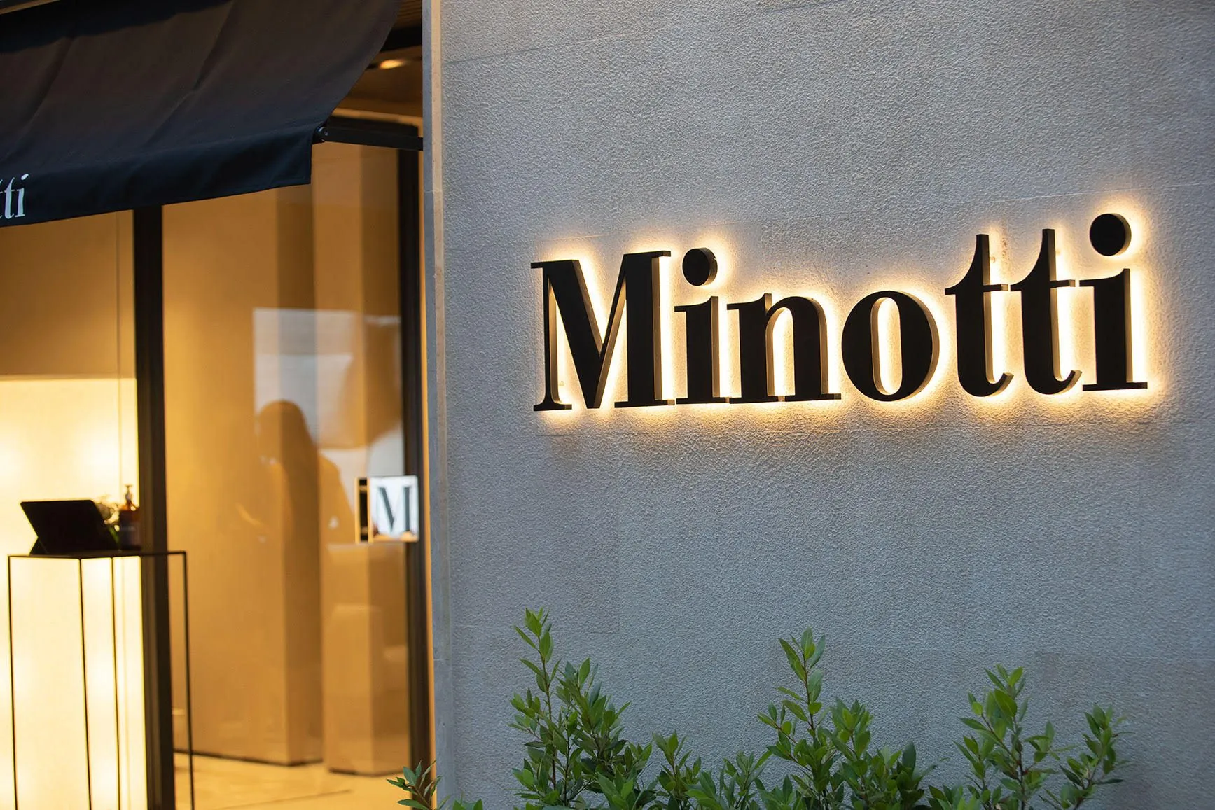 Logo Minotti giúp để lại gợi nhớ đến thương hiệu trong tâm trí khách hàng Logo Minotti giúp để lại gợi nhớ đến thương hiệu trong tâm trí khách hàng