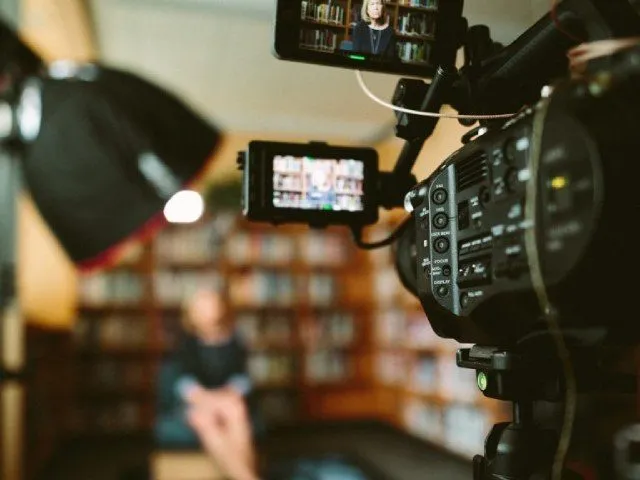 Sản xuất video quảng cáo giúp bắt nhịp xu hướng marketing, truyền thông trong thời đại mới Sản xuất video quảng cáo giúp bắt nhịp xu hướng marketing, truyền thông trong thời đại mới