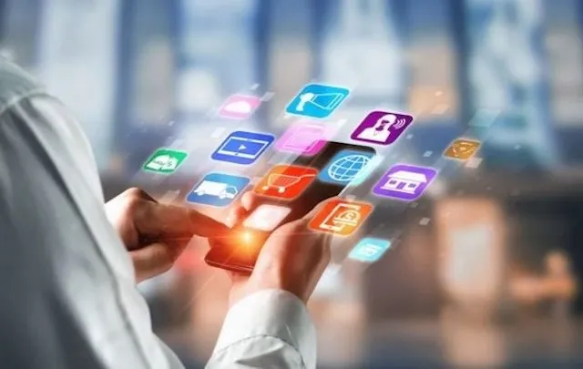 E-Commerce (Thương mại điện tử truyền thống) E-Commerce (Thương mại điện tử truyền thống)